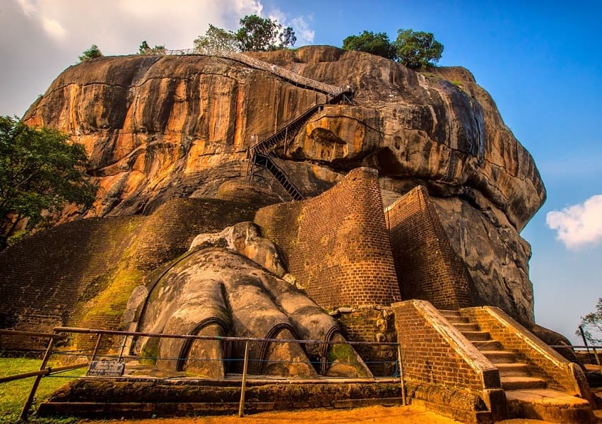 Sigiriya Sri Lankas Majestic Rock Fortress - Image 1