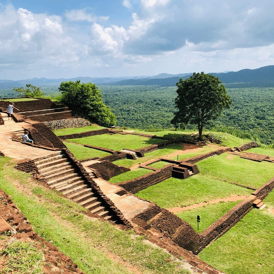 Sigiriya Sri Lankas Majestic Rock Fortress - Image 3